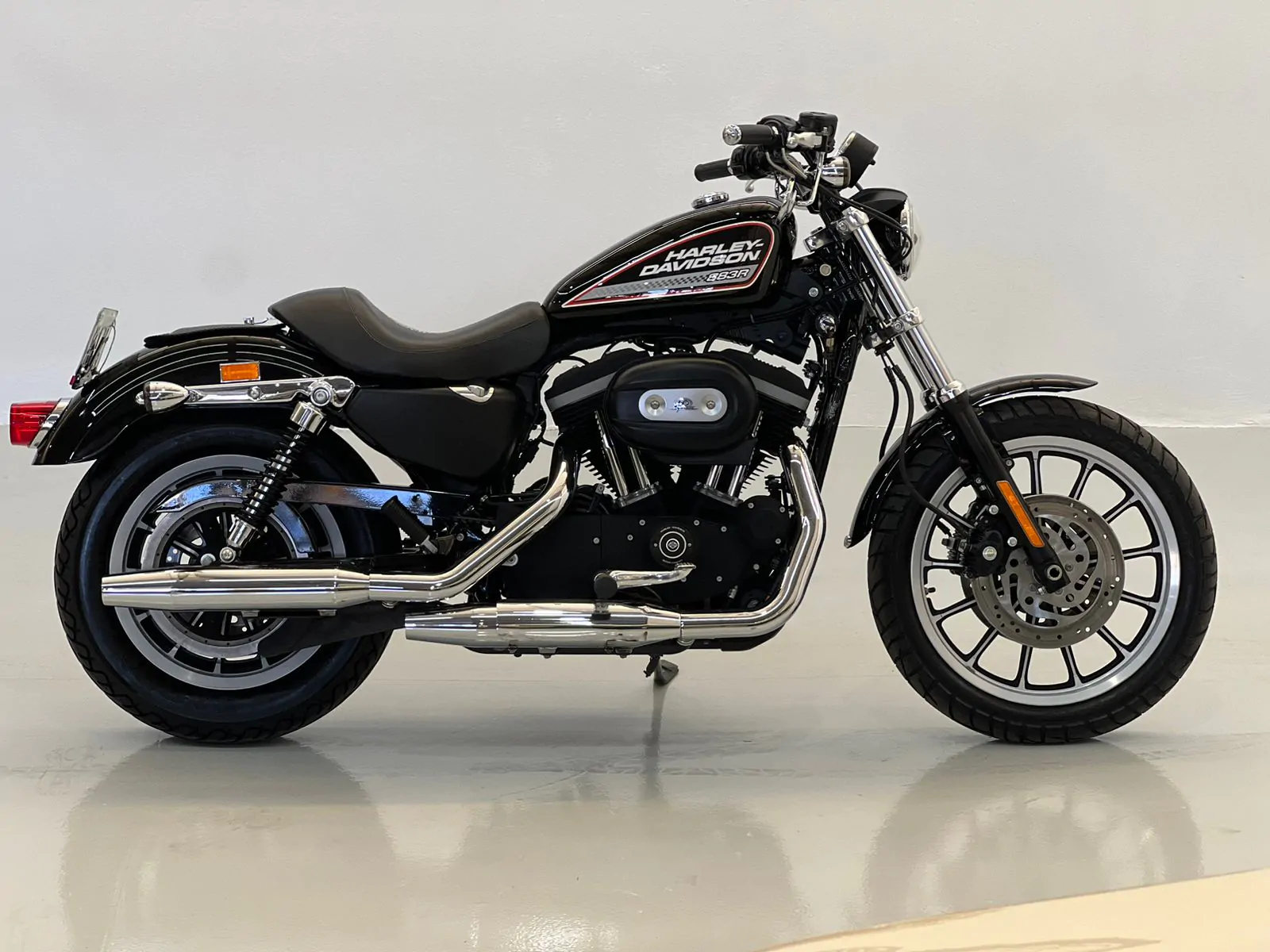 Harley Davidson XL 883 R Sportster