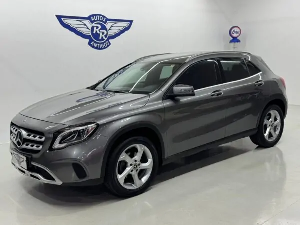 Mercedes Benz GLA 200 Advance